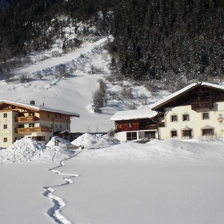 Alfaierhof-Bergheimat Hotel Gschnitz Exterior photo