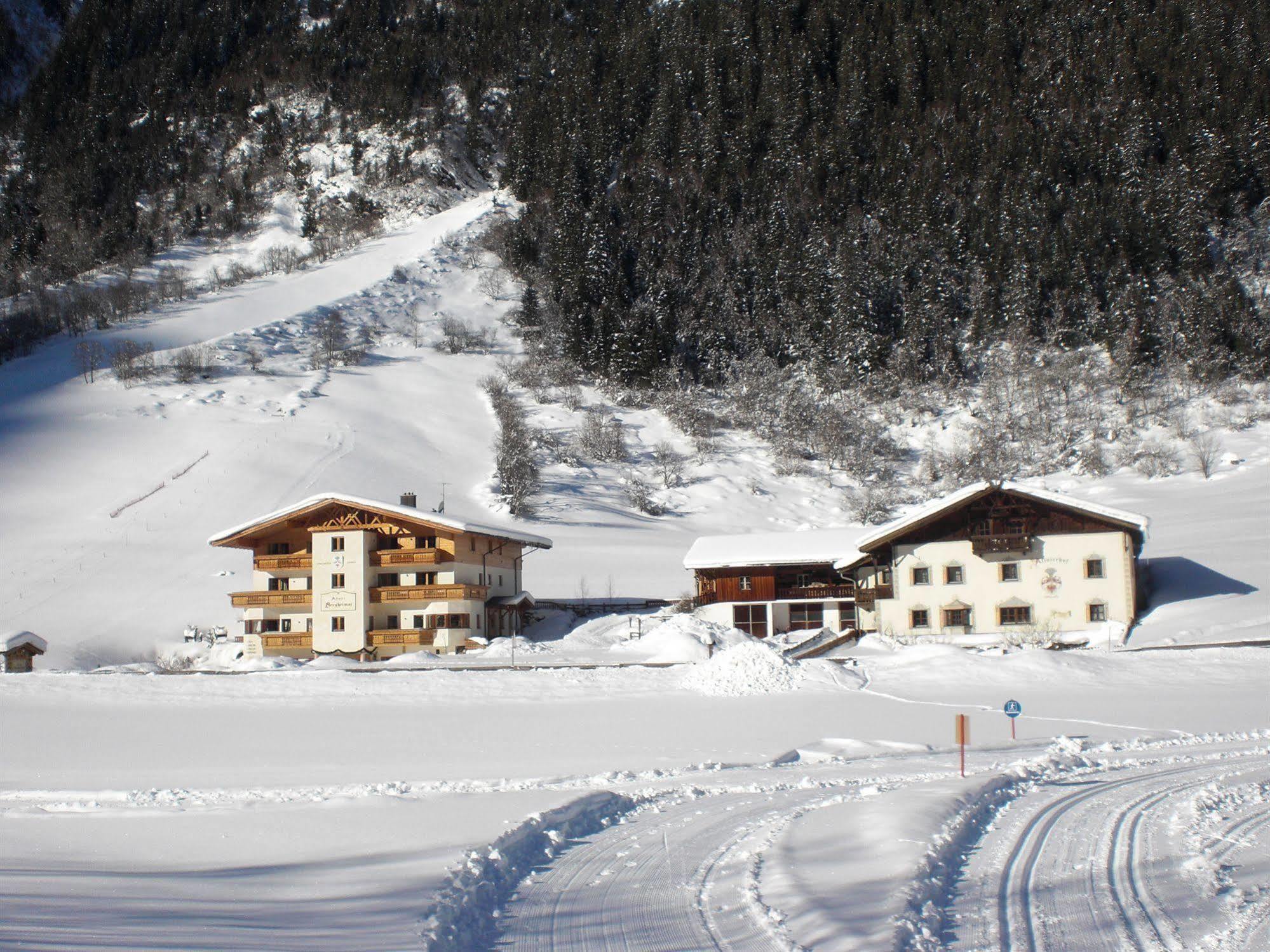 Alfaierhof-Bergheimat Hotel Gschnitz Exterior photo